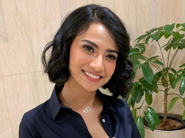 Vanessa Angel Curhat Pilu di Akun Suami, Akui Tak Bisa Sabar Rezeki Diputus Hingga Anak Jadi Korban