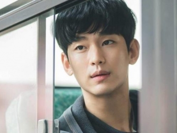 Kim Soo Hyun Kembali Unggah Foto ‘It's Okay to Not Be Okay’, Belum Move On?