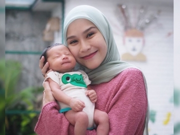 Zaskia Adya Mecca Mendadak Minta Maaf Pada Putra Bungsunya, Ternyata Gara-gara Ini