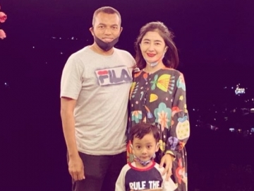 Kunjungi Kampung Halaman Suami, Uut Permatasari Isyaratkan Hamil Anak Kedua?