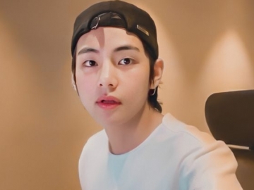 Bikin Histeris, V BTS Sapa Fans Tanah Air di Konser Online