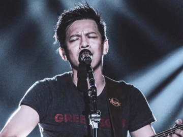 Heboh Transformasi Ariel NOAH dari Kecil Hingga Dewasa, Selalu Tampan!