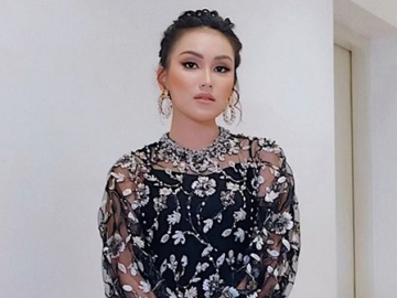 Saling Tuduh Blok IG dengan Deddy Corbuzier, Sikap Ayu Ting Ting Malah Jadi Sorotan