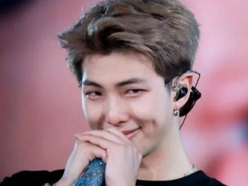 BTS Bawakan ‘Make It Right’, Momen RM Goyang Pinggul Bikin Ngakak