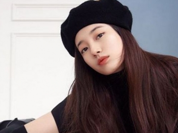 Suzy Bikin Kesensem Pancarkan Kecantikan Sempurna di Pemotretan Terbaru Bareng Lancome
