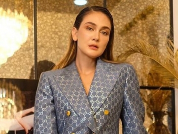 Luna Maya Sontak Ramai Digoda Usai Pamer Foto di Depan Kolam Renang