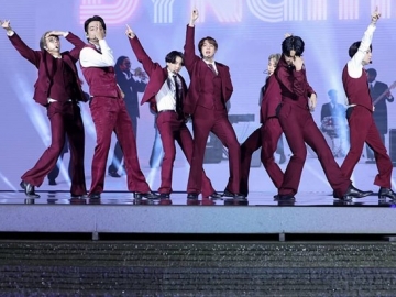 Terungkap, BTS Bawa Misi Mulia Pilih Bandara Jadi Panggung Billboard Music Awards 2020 