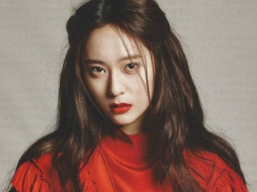 Krystal Pamer Karya ‘Gagal’ Temannya, Fans Tetap Puji Cantik