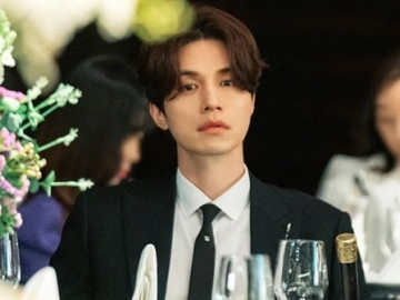 Lee Dong Wook Bagikan Pose 'Panas' di Medsos Auto Disambut Halu