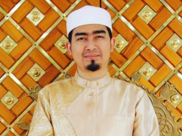 Ustaz Solmed Tanggapi Soal Isu Artis Jadi Mualaf Karena Ingin Nikah, Beri Pesan Mendalam Ini