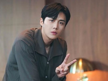 Kim Seon Ho Bocorkan Tipe Wanita Idaman, Kamu Salah Satunya?