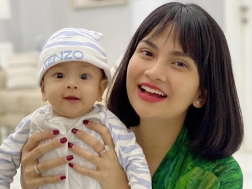 Vanessa Angel Divonis 3 Bulan Penjara, Momen Haru Dipeluk Sang Ayah Bareng Baby Gala Disorot