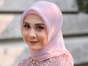 Pamer Cincin, Kesha Ratuliu Dibikin Bahagia Sekaligus Haru Dapat Kejutan Ini Jelang Menikah