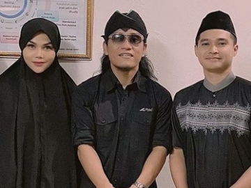 Unggah Video Katty Butterfly Belajar Niat Salat, Gus Miftah Seraya Goda Aiman Ricky Begini