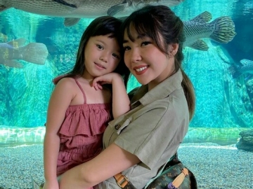 Belum Tanggapi Isu Video Syur, Gisella Anastasia Pilih Bagikan Momen Liburan Bareng Sang Putri