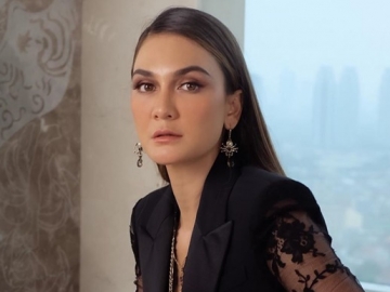 Luna Maya Disebut Gelar Bachelorette Party, Fix Menikah Tahun Depan?