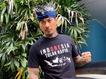 Dalam Persidangan, Jerinx SID Minta Hakim Vonis Hukuman Jadi Tahanan Rumah Karena Alasan Ini