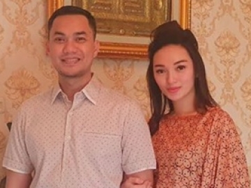 Unggah Potret Manis Suami Bareng Sang Buah Hati, Zaskia Gotik Sekaligus Beber Nama Indah Bayinya