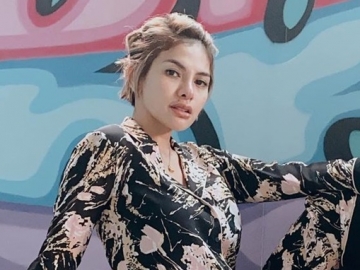 Nikita Mirzani Pamer Aksi Joget Seksi Usai Makin Dikecam Hingga Diancam Ustaz Maaher At-Thuwailibi