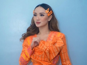 Zaskia Gotik Ungkap Pengalaman Pertama Beri ASI, Tangan Sang Buah Hati Justru Jadi Sorotan