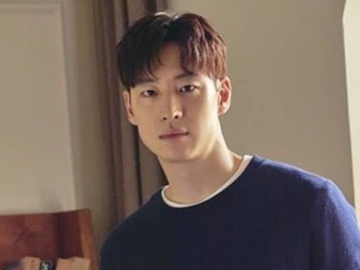 Lee Je Hoon Perdana Mainkan Karakter Nakal, Begini Tanggapannya