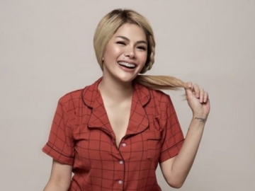 Tak Lagi Singgung Soal Ustaz Maaher, Nikita Mirzani Pamer Foto Bareng Aktor Muda Ini Bikin Heboh