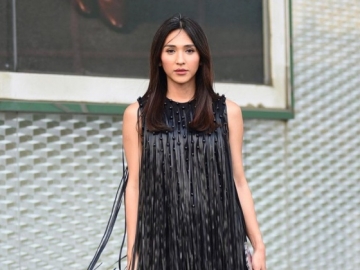 Dena Rachman Akui Sempat Jadi Ateis, Ungkap Alasan Akhirnya Peluk Agama Kristen