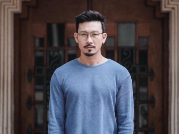 Denny Sumargo Perdana Pajang Foto Istri di Instagram, Tulisan Caption Malah Bikin Salfok