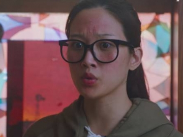 Moon Ga Young Sembunyikan Sesuatu dari Cha Eun Woo dan Hwang In Yeop di ‘True Beauty’