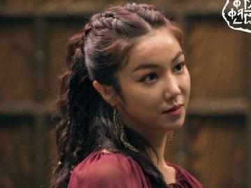 Unggah Foto Sambil Todongkan Pistol, Kim Ok Bin 'Arthdal Chronicles' Ancam Haters