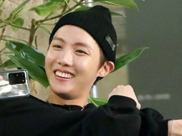 J-Hope BTS Disanjung Keponakan Raja Pop Dunia Tampilkan Dance Ala Michael Jackson di MAMA 2020