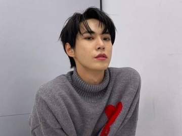 Bikin Iri, Doyoung NCT Layangkan Pertanyaan Bak 'Tembak' Cewek Saat Video Call Fans