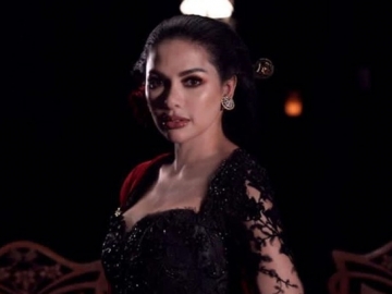 Nikita Mirzani Unggah Video Diduga FPI Latihan 'Gorok Leher': Ini yang Dikatakan Revolusi Akhlak?