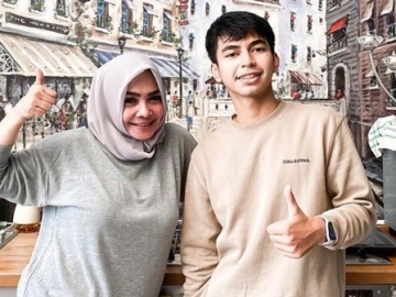 Momen Kocak Dimas Ahmad Baru Tahu Rieta Amalia Adalah Ibu Nagita Slavina, Sampai Lakukan Ini 