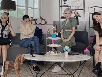 BLACKPINK Sambut Natal, Penampilan Lisa Pede Pamer Jidat Bikin Oleng