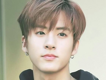 Eric The Boyz Tertangkap Tak Pakai Masker di Arena Bowling, Agensi Rilis Permintaan Maaf