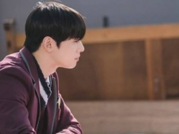 Meleleh, Cha Eun Woo Unjuk Kemampuan Basket di Depan Moon Ga Young