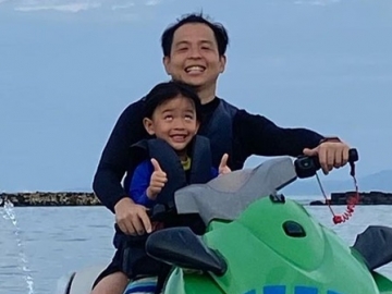 Dengar Ucapan Sang Kakak Soal Susahnya Jadi Perempuan, Reaksi Putra Ernest Prakasa Menyentuh Banget