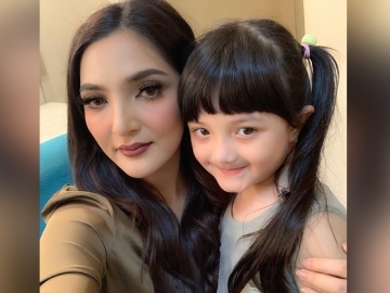 Bagikan Potret Jadul, Wajah Ashanty Sontak Jadi Sorotan Mirip Arsy Banget