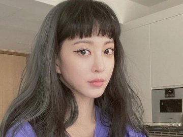 Han Ye Seul Tampil Beda dengan Potongan Rambut Pixie di Iklan Perhiasan Mewah