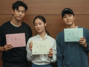 Ungkap Sesi Pembacaan Naskah, Begini Cerita Karakter Song Joong Ki-Taecyeon Cs di 'Vincenzo'