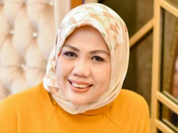 Bagikan Transformasi Penampilan Sebelum dan Sesudah Berhijab, Ely Sugigi Curhat Soal Hujatan Netizen