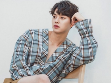  Tampil Menawan di Majalah, Song Kang Bicara Popularitas Berkat 'Sweet Home' Hingga Drama Terbarunya