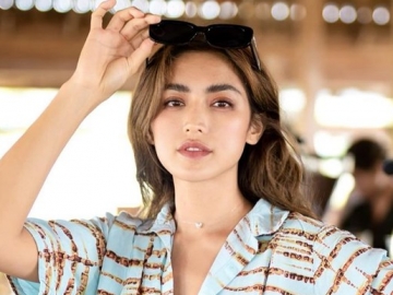 Jessica Iskandar Disindir Pakai Baju Kekurangan Bahan Hingga Dikecam Karena Pamer Pose Vulgar