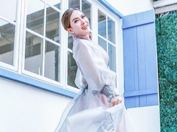 Syahrini Auto Girang Usai Disebut Masih Berusia 24 Tahun, Sontak Ditanggapi Sinis