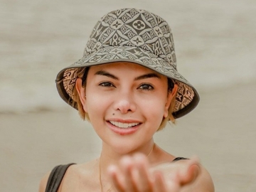 Nikita Mirzani Beri Bantuan ke Wisma Atlet, Hal Ini Malah Bikin Salfok Dikira Najwa Shihab