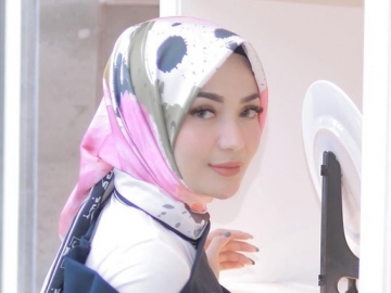 Disebut Sindir Sirajuddin Soal Nafkah dan Utang, Imel Putri Ungkap Hubungannya dengan Zaskia Gotik