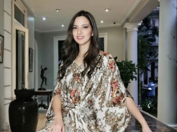 Curahan Hati Nia Ramadhani Usai Ramai Dikritik Tak Profesional Kala Jadi MC 'TikTok Awards'