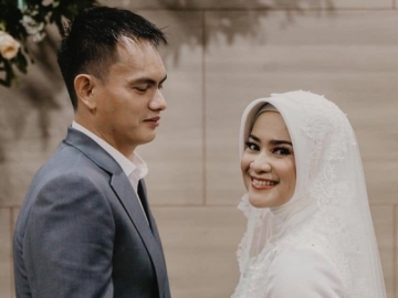 Ikke Nurjanah Akhirnya Resmi Menikah, Wajah Suami Disorot Hingga Disebut Mirip Dua Artis Ini