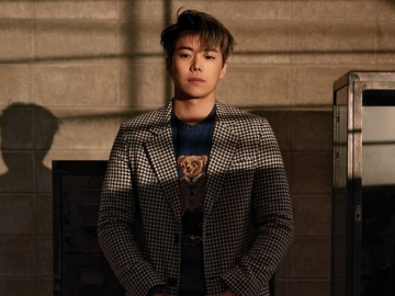 Tampil Kece dengan Gaya Urban di 1st Look, Park Eun Suk Akui Terbebani Popularitas 'Penthouse'